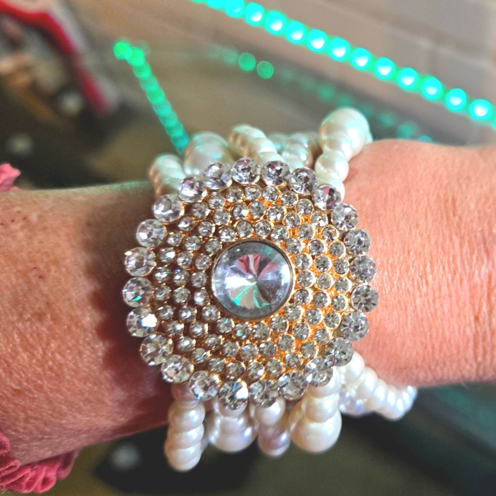 Simulated Pearl Necklace - Statement Rhinestone D… - image 4